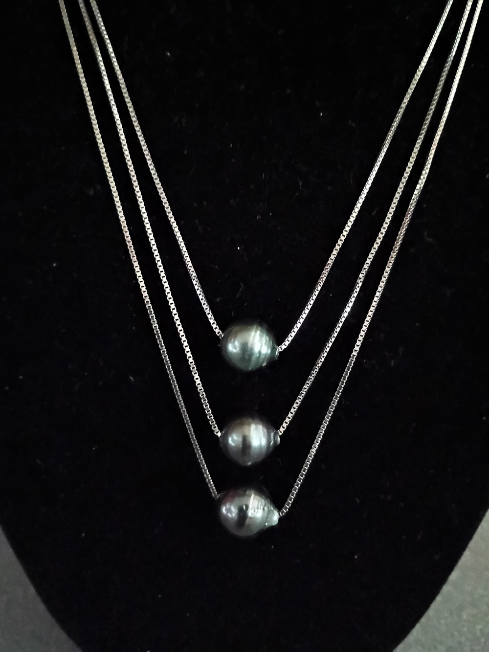 3 Strand Solitaire Genuine Black Pearl Necklace 18" Sterling Exc. Cond Must See!